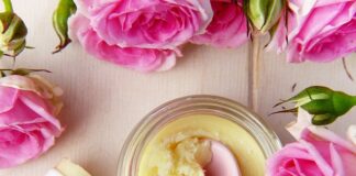 Jak utrzymać szminkę na ustach?