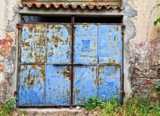 Czym smarować twarz po peelingu? Czym smarować twarz po peelingu?